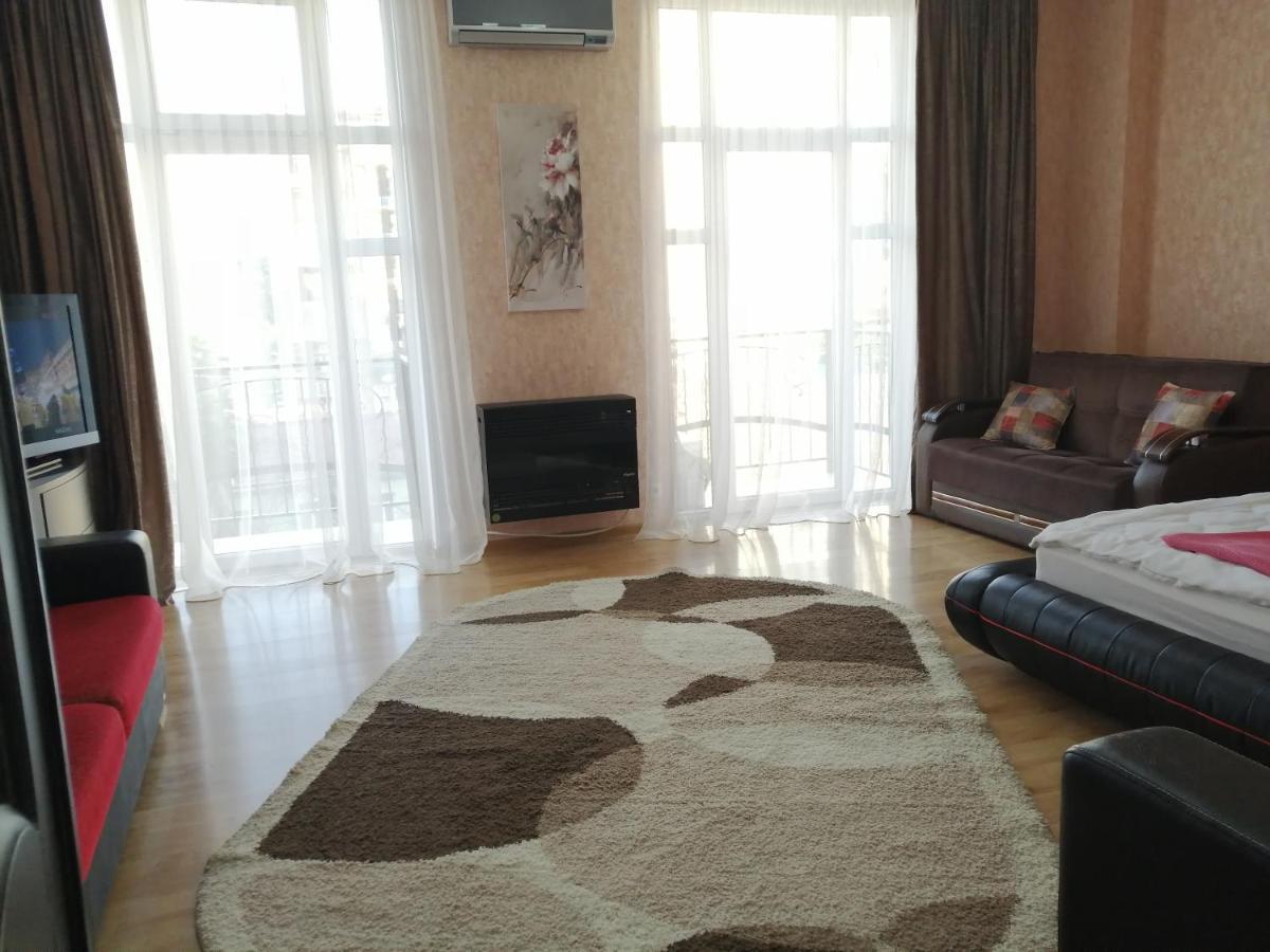 Apartments In The Historical Center Of Batumi, Near The Seaside Park Exterior foto
